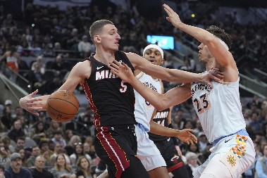 POZOVI SRBINA DA REŠI UTAKMICU Jovićev potez ključan u pobedi Majamija (VIDEO)