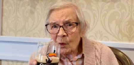 PROSLAVILA 105. ROĐENDAN I OTKRILA TAJNU DUGOVEČNOSTI Baka ima neobičan recept za sreću