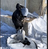 SNIMAK KOJI JE ŠOKIRAO MILIONE Koristila najjeftiniji način izolacije i zagrejala kuću na -26 stepeni