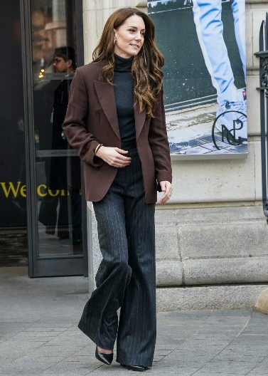 PANTALONE KEJT MIDLTON SU HIT SEZONE Skrivaju sve ženske mane, izdužuju figuru, udobne su, a mi smo ih našli za 3.900 dinara