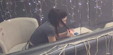 JELENA ILIĆ IZBEZUMLJENA ZBOG UROŠEVE DISKVALIFIKACIJE Ne dolazi sebi, pobegla od cimera i sve vreme radi ovo!