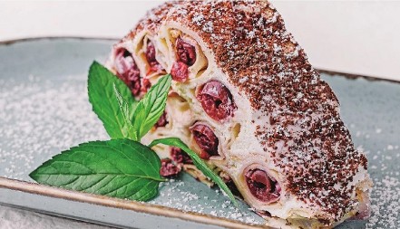 NAJPOPULARNIJI KOLAČ NA INTERNETU Napravite starinski slatkiš sa višnjama i doživite vrhunsko zadovoljstvo u svakom zalogaju