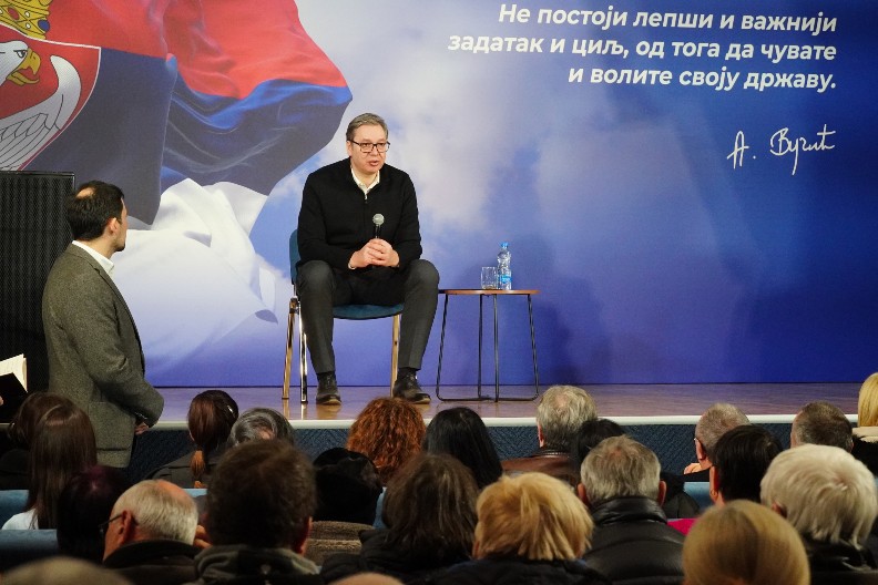 VUČIĆ OBIŠAO SEVERNOBANATSKI I SREDNJOBANATSKI OKRUG "Raste bes i nezadovoljstvo protiv onih koji blokiraju, moramo se boriti za pobedu pristojne Srbije!"