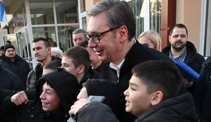 HVALA LJUDIMA ŠTO SU DOŠLI I ŠTO SU ME SASLUŠALI Vučić sumirao glavne zaključke posete Severnobanatskom okrugu