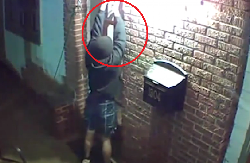 LJUDI SAD I OVO KRADU? Vlasnik ugradio kameru ispred kuće, kad je video šta se dešava, ostao je bez teksta (VIDEO)