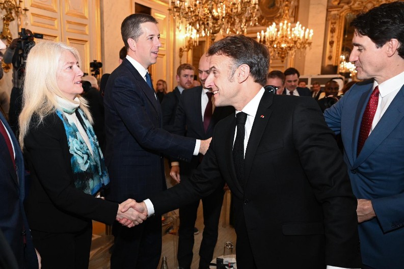 DR BEGOVIĆ I ĐURIĆ U PARIZU SA MAKRONOM I TRUDOOM Srbija je na sastanku pomenuta veliki broj puta u pozitivnom svetlu kao zemlja koja je prepoznala značaj veštačke inteligencije