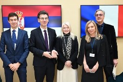 BEGOVIĆ SA MINISTROM FRANCUSKE FILIPOM BAPTISTOM Uručen zvaničan poziv za učešće na Sajmu nauke i tehnike u Beogradu (FOTO)