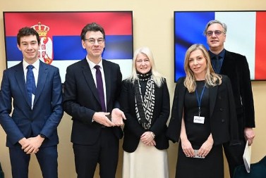 BEGOVIĆ SA MINISTROM FRANCUSKE FILIPOM BAPTISTOM Uručen zvaničan poziv za učešće na Sajmu nauke i tehnike u Beogradu (FOTO)