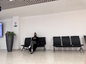 PEVAČ BOLUJE OD NEIZLEČIVE BOLESTI Otkrio detalje borbe, evo šta mu je pomoglo