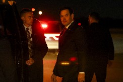 RUBIO KRENUO ZA MINHEN, A ONDA JE USLEDIO OBRT Avion se hitno se vratio u Vašington (FOTO)