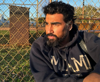 AZIS STAO NA LUDI KAMEN S PRIPADNIKOM ISTOG POLA Danas ima još jedan razlog za slavlje! (FOTO)