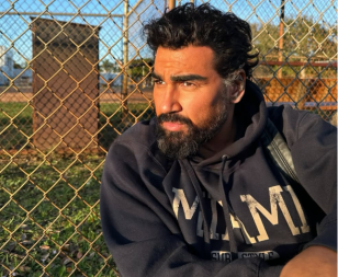 AZIS STAO NA LUDI KAMEN S PRIPADNIKOM ISTOG POLA Danas ima još jedan razlog za slavlje! (FOTO)