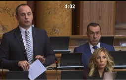 EVO KOGA BLOKADERI BRANE U NARODNOJ SKUPŠTINI: Potvrđuju da je okosnica blokaderske politike - ubiti Vučića!