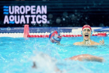 KUM MILANA GLUŠCA BRANIO ZA PARTIZAN Reč je o poznatom golmanu, a njegova slika iz Arene oduševila naciju!