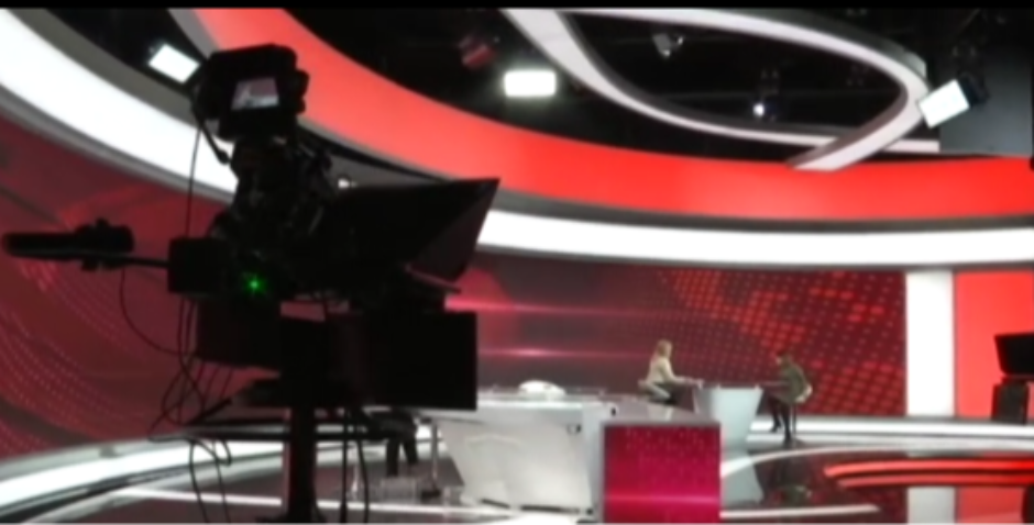 ČUVENA VODITELJKA NAKON 25 GODINA NAPUSTILA TELEVIZIJU: "Nije lako, ali sada je pravi trenutak!" 