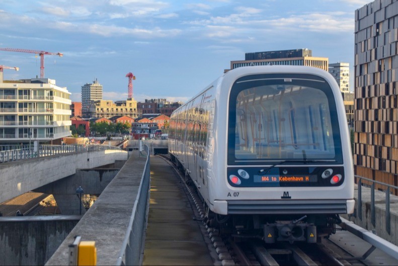 "KOD NJIH SE KAFA DELI NA DINAR, A U GOSTE SE NE IDE BEZ TERMINA" Žena otkrila šta ju je najviše šokiralo u Danskoj