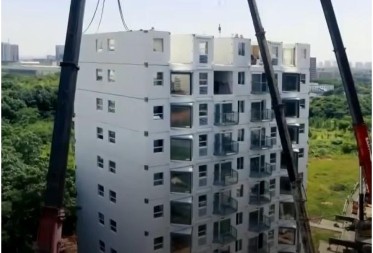 IZGRADNJA ZGRADE OD 10 SPRATOVA ZA MANJE OD 29 SATI? Blokovi se uklapaju kao LEGO kocke, a ekstremna brzina gradnje oduzima dah! Pogledajte SPEKTAKL! (VIDEO)