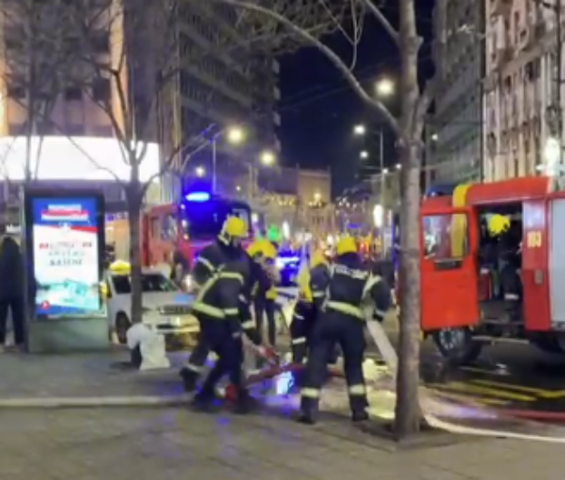 PLANUO KAMION KOD MIONICE, VATROGASCI NA TERENU Požar izbio usred dana na putu ka Valjevu