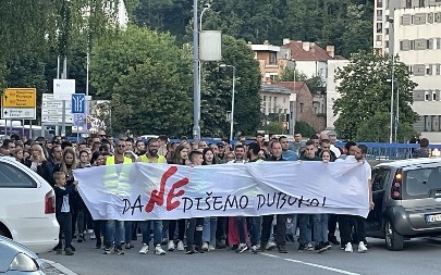 Blokaderi na budžetu države, a hoće da zatvore valjaonicu!