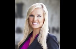 TARA KRENULA NA PUT U PARIZ, PA POGINULA SA JOŠ 4 LJUDI: Pojavila se teorija o uzroku pada aviona (FOTO)