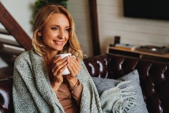 Naduti ste, a ništa ne pomaže? Jedna šolja ovog čaja pokreće stomak bukvalno preko noći