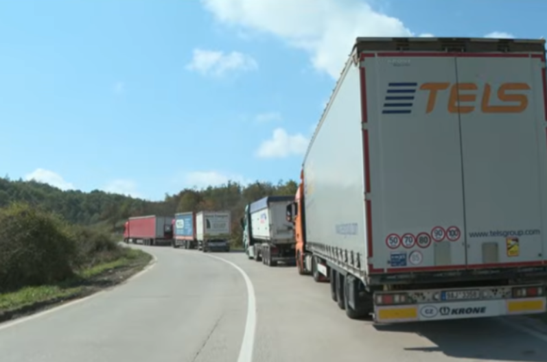 ZEMLJA KOJA JE SRBIJI SUSED OBUSTAVILA BLOKADU GRANIČNIH PRELAZA "Problem rešen"