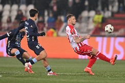 CRVENO-BELI OSTALI KRATKI ZA OSMINU FINALA Arnautović dva puta pogađao, VAR dva puta poništavao golove Zvezde, remi sa Seltom kao najava nokaut faze