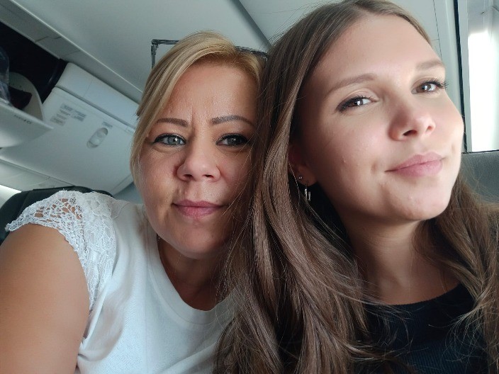 TEODORA JE AVIONOM VLADE SRBIJE PREVEZENA NA LEČENJE U TURSKU Ispovest majke za Alo!: Hvala predsedniku Vučiću, u tom momentu je spasao jedan život (FOTO)