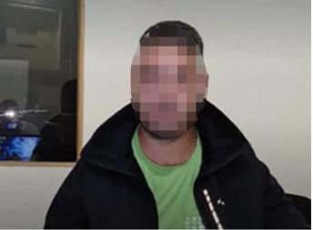  GAJILI KRASTAVCE, IZNIKLA MARIHUANA Ovo su otac i sin kod koga su na imanjuu zalenili pet tona droge 