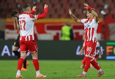 PROLAZIMO SVAKAKO Zvezdin biser od 20 i kusur miliona puca od samopoudanja