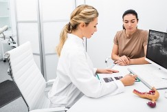 Jedan simptom ukazuje na rak grlića materice: Niko ga ne povezuje sa kancerom, a trebalo bi