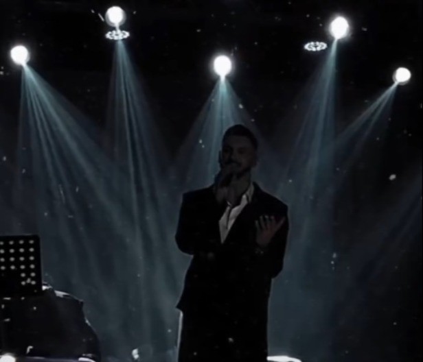 PEVAČ KAŽNJEN ZBOG UZNEMIRAVANJA! Stao pred kamere, pa otkrio šta se zapravo desilo