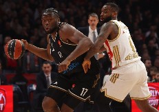 CRVENA ZVEZDA - DUBAI Crveno-beli dominirali, pa stali, gosti se potpuno vratili