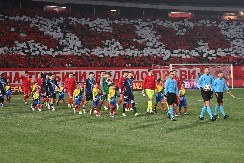 OVO NISTE VIDELI U TV PRENOSU Jedan potez fudbalera Zvezde pre početka utakmice oduševio je mnoge (VIDEO)