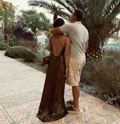 MUŽ VODITELJKE PINKA ZATEČEN U STANU SA NEPOZNATOM DEVOJKOM Odmah se oglasila, pokazala sve javno (FOTO)