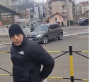 UŽAS! Blokader nasilnik napao žene u Rakovici! (VIDEO)