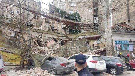 SRUŠILA SE NAPUŠTENA KUĆA U CENTRU BEOGRADA Nema povređenih