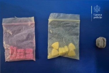  UHAPŠENI SRBIN,HRVAT I CRNOGORAC Policija kod njih pronašla kokain, heroin i ekstazi