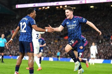 UZBUDLJIVO POPODNE Arsenal "pokerom" do pobede, Everton u 97. minutu stigao do boda