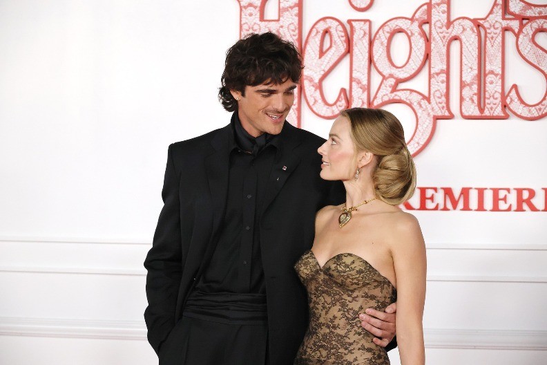 POZNATI GLUMCI SE ZALJUBILI NA SETU Oboje zauzeti, a ona se nedavno porodila! 