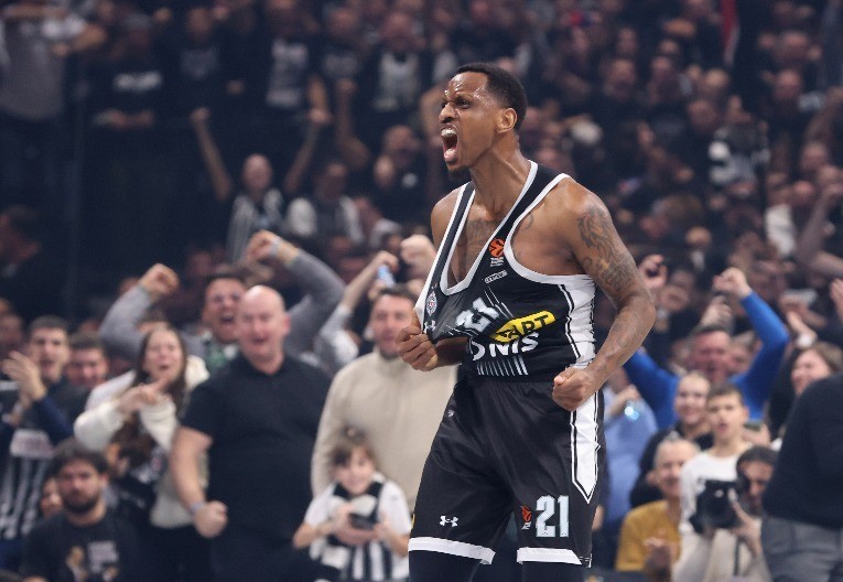 NANELI POKAZAO KLASU Blistava partija nekadašnjeg košarkaša Partizana