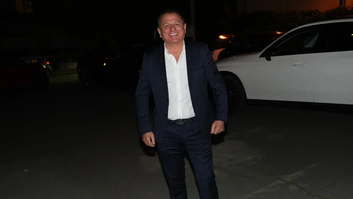 Naš pevač ćerki i sinu kupio po hotel u Nemačkoj: Zaradio veliki novac, pa pametno uložio