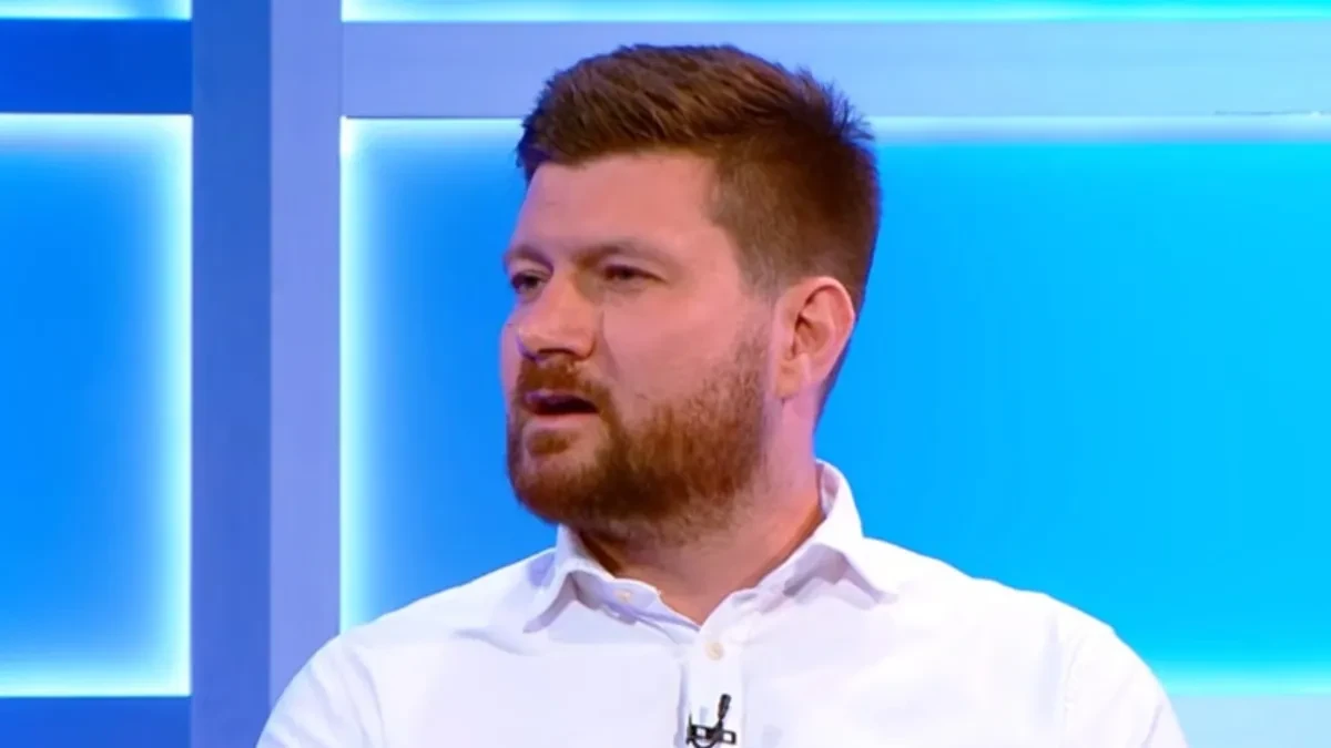 Kandidat "studentske" liste Nemanja Karović udario na pristalice DS, PSG i ZLF! Oni ga podržali na listi, on im poručio “vi ste čista palanka”!