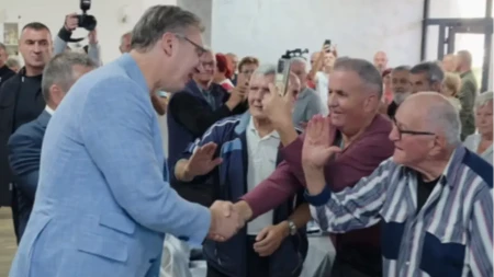 Vučić dirljivom porukom penzionerima: „Vaše vredne ruke stvorile su Srbiju“