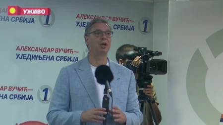 Vučić prozvao Nedimovića pred punim trgom: „Ljudi jedni drugima na glavama stoje"