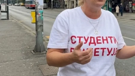 Blokaderka zapenila: Ratko Mladić je zločinac, nije branio narod (VIDEO)