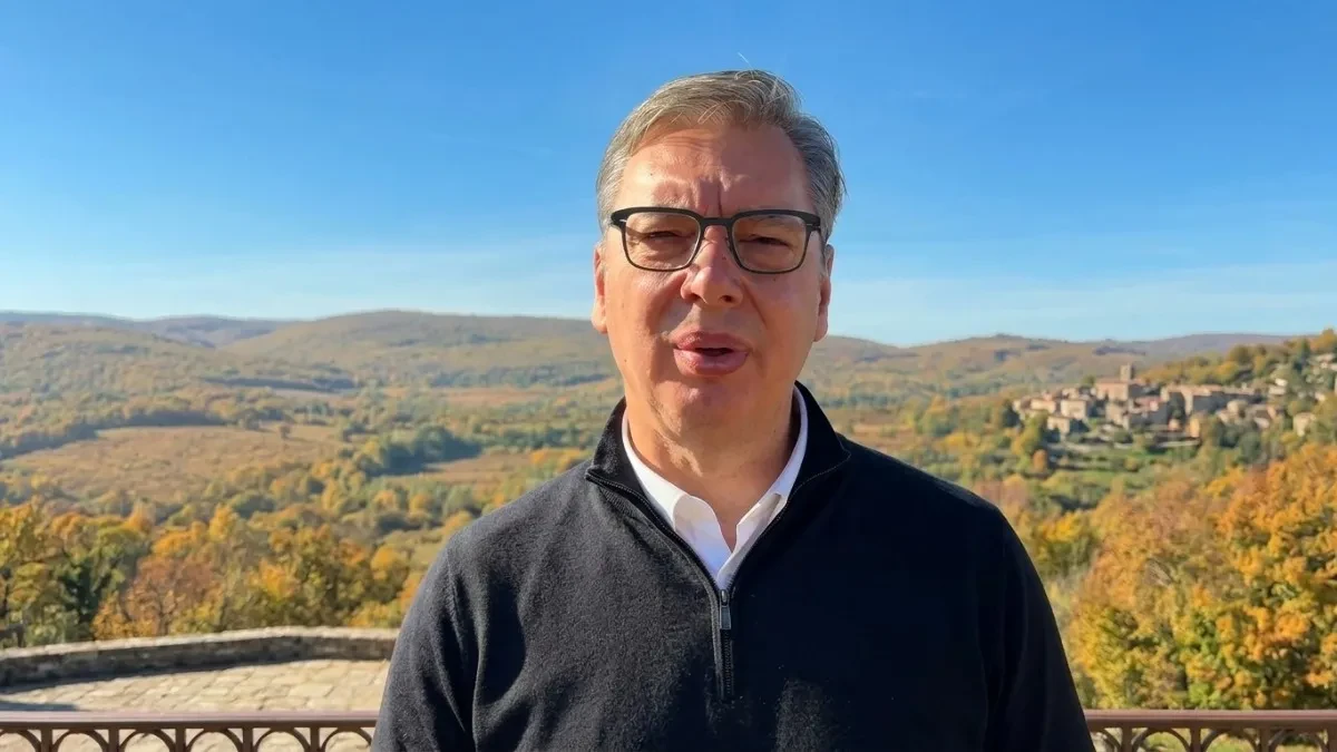 Vučić na putu za Leskovac: Srbija zaslužuje da pobedimo zbog vrednih ljudi (VIDEO)