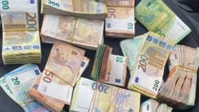 Mladi Novopazarac u specijalno izrađenom bunkeru krio 220.000 evra: Granična policija mu osujetila plan