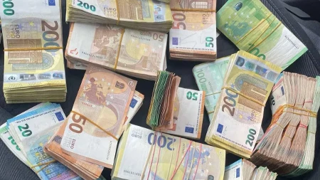 Mladi Novopazarac u specijalno izrađenom bunkeru krio 220.000 evra: Granična policija mu osujetila plan
