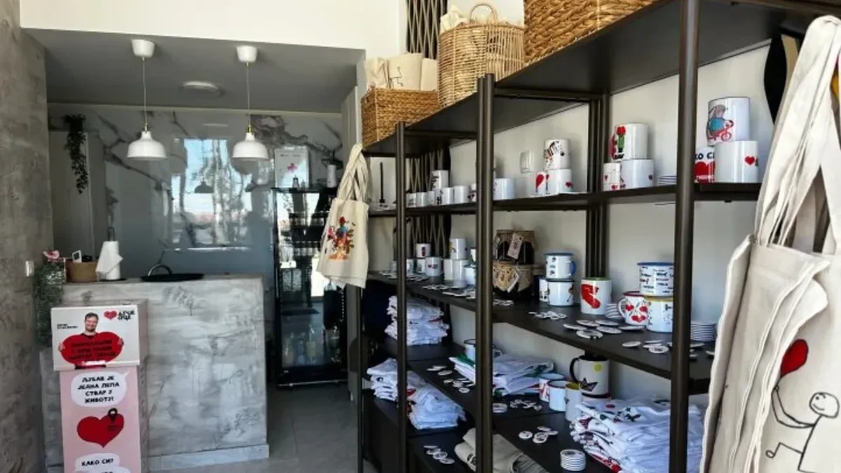 Kafa koja menja živote: Na Zlatiboru otvoren kafić u kojem rade osobe sa invaliditetom
